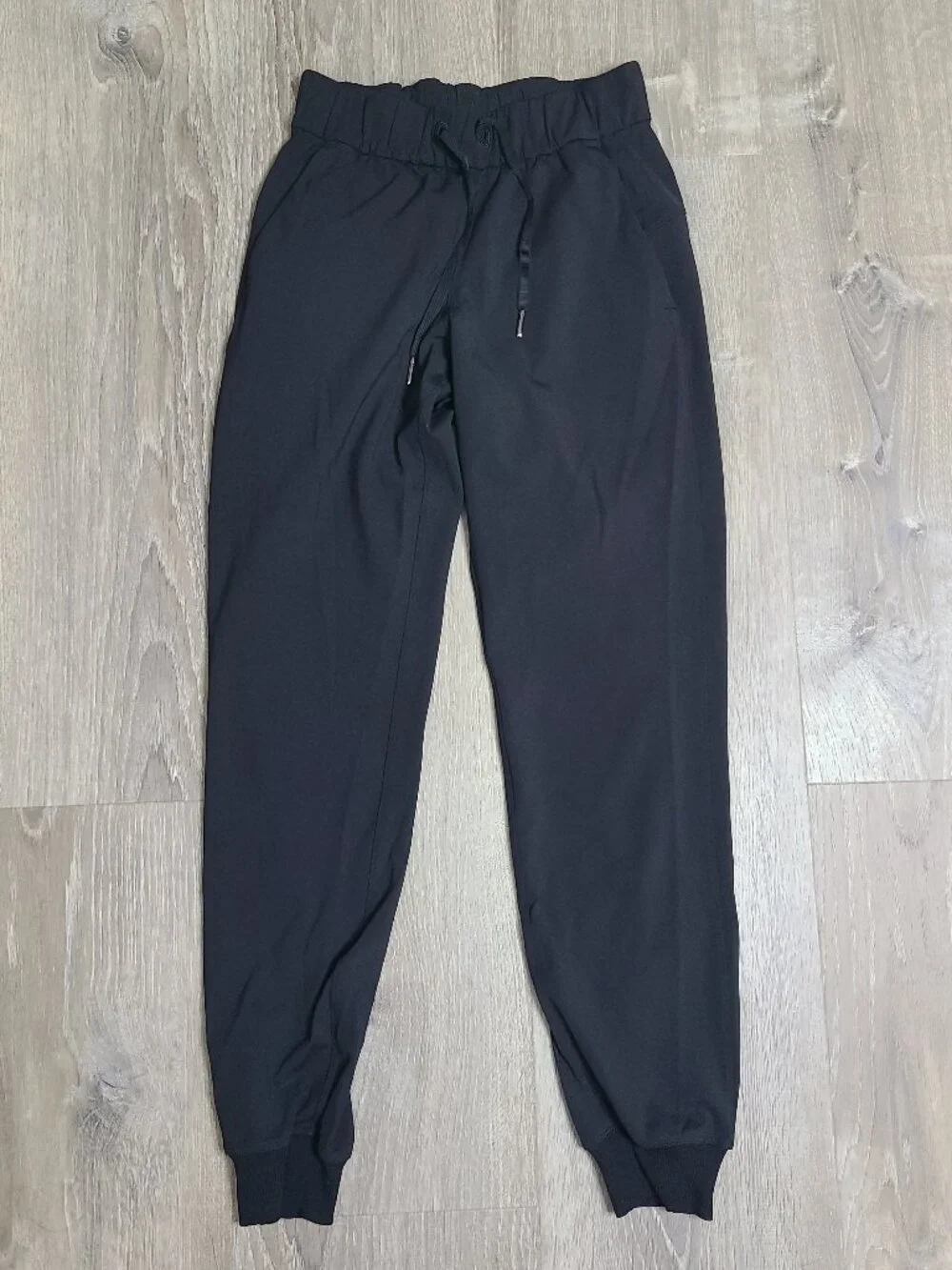 Lululemon On The Fly Luxtreme Drawstring Athletic Workout Joggers Black - Size 0
